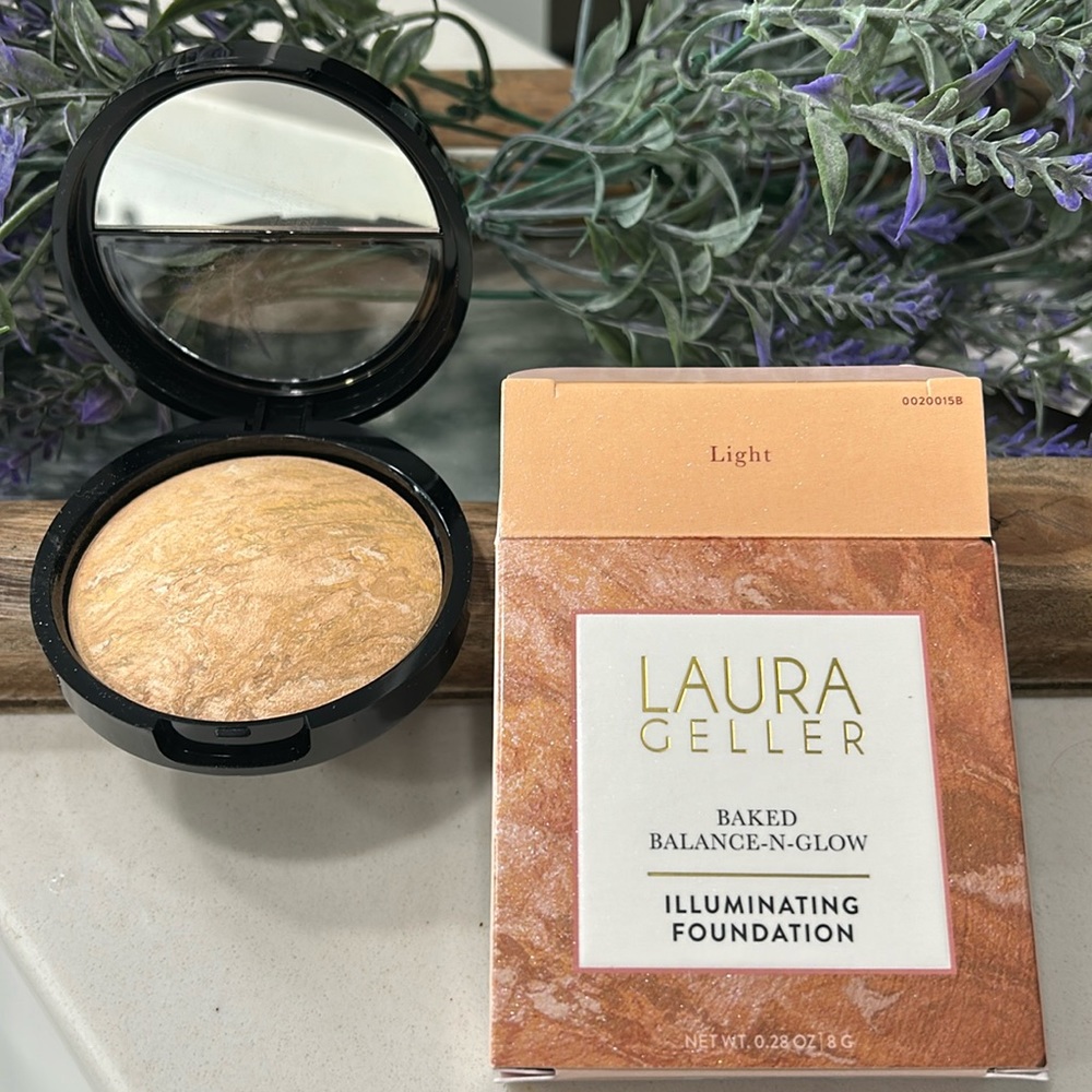 Laura Geller Baked Balance -N-Glow Illuminating Foundation
